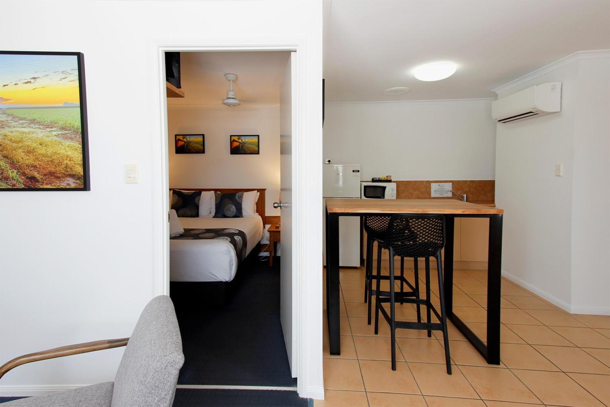 Windmill Motel & Events Centre Маккай Экстерьер фото