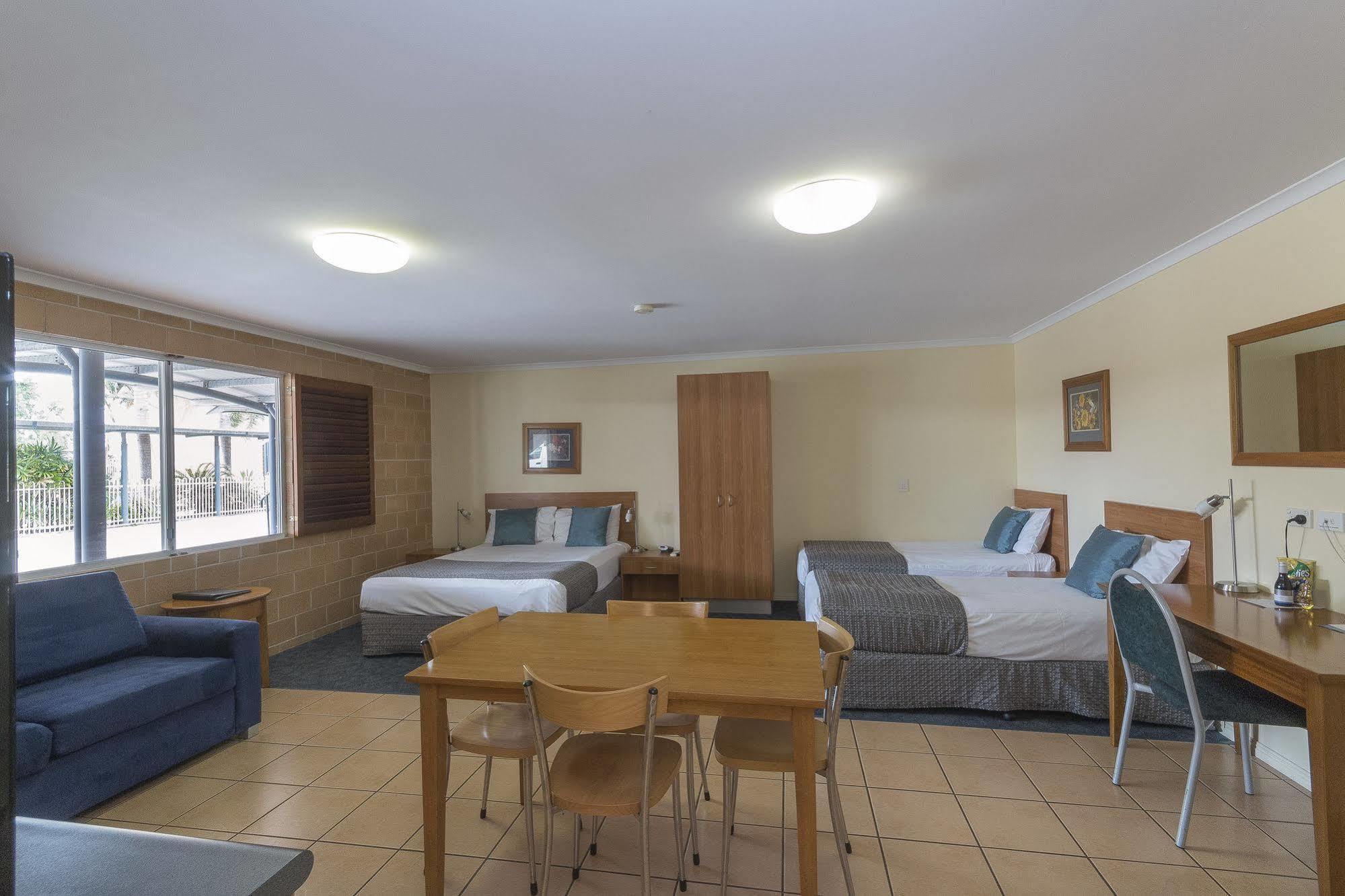 Windmill Motel & Events Centre Маккай Экстерьер фото